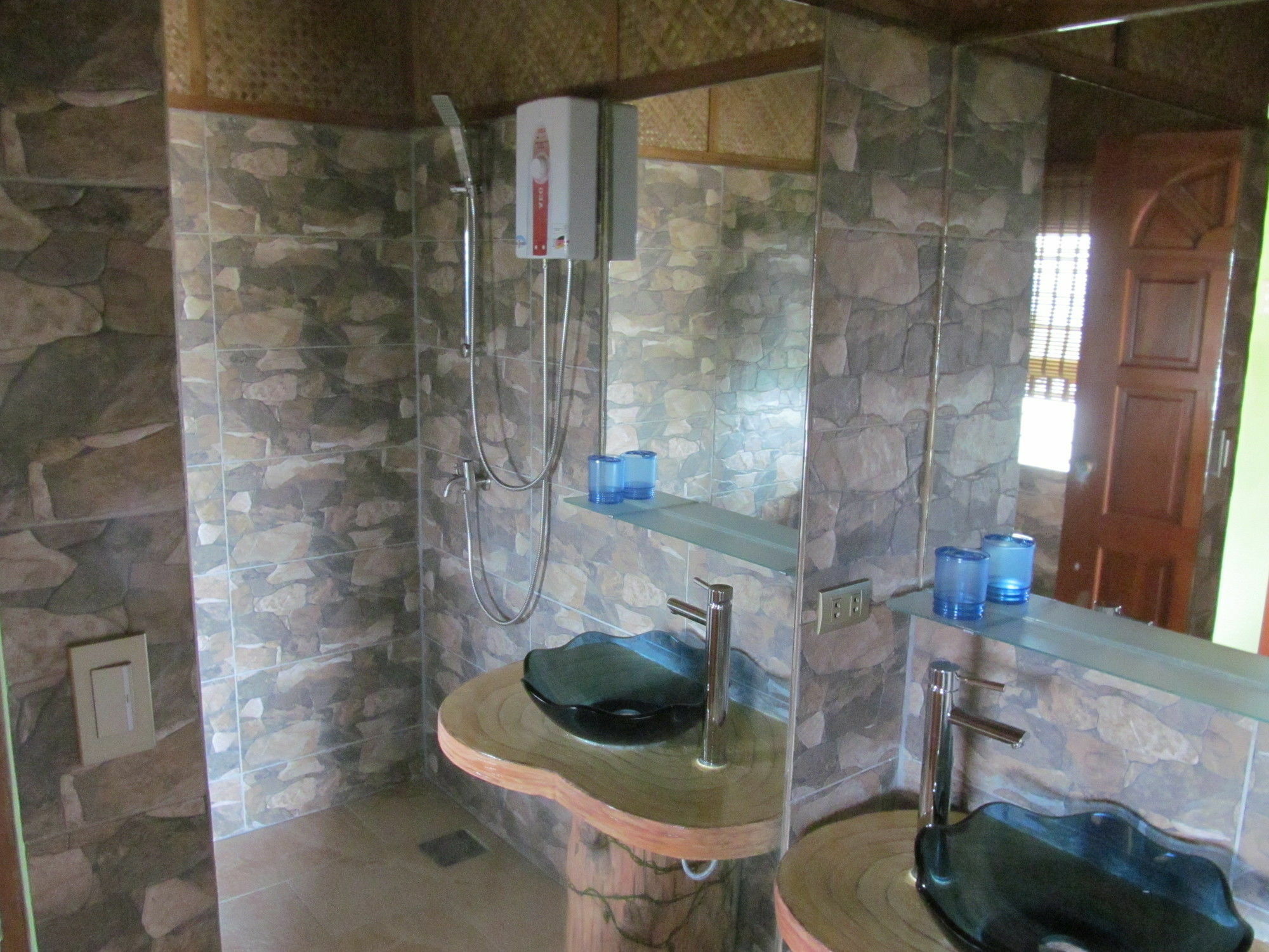 Parrot Paradise Resort Boljoon Buitenkant foto